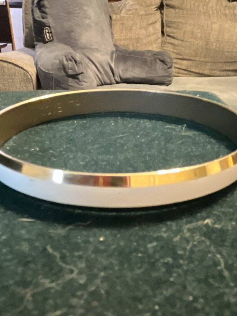 Sarah Coventry White Gold Tone Enamel Bangle Bracelet, Round Shape, No Stones